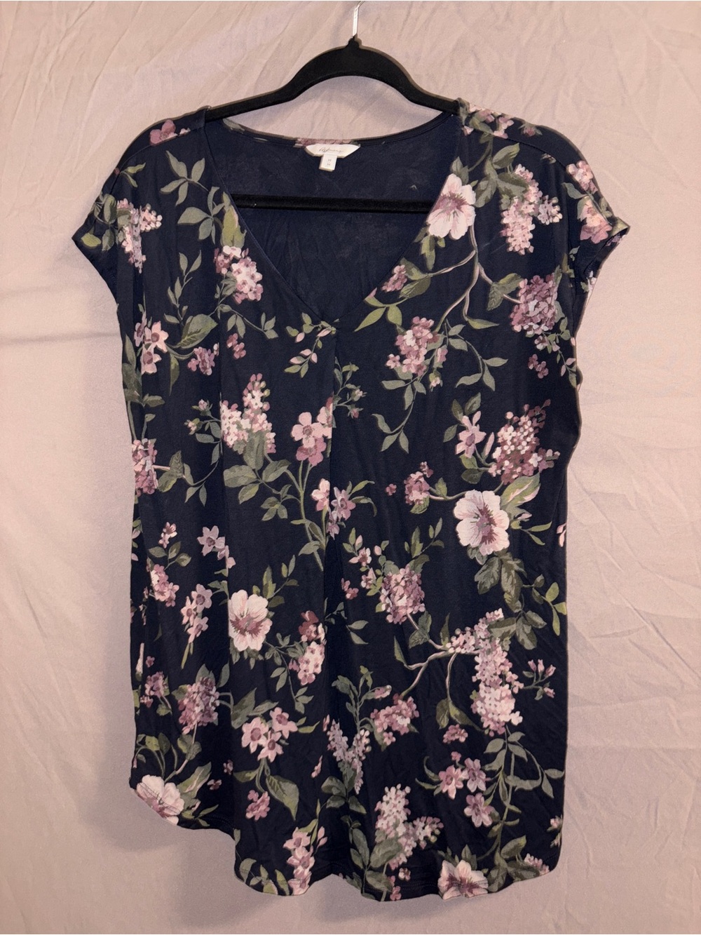 Reitmans Navy V-Neck Floral Cap Sleeve Top